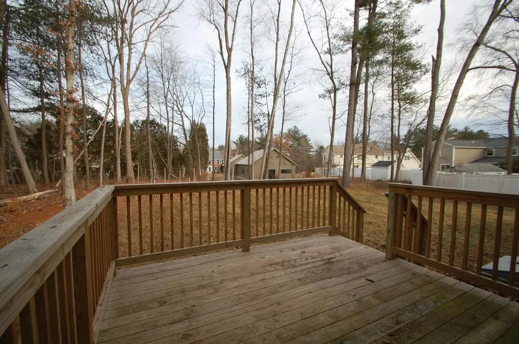 37 Shady Lane Manchester NH 03104