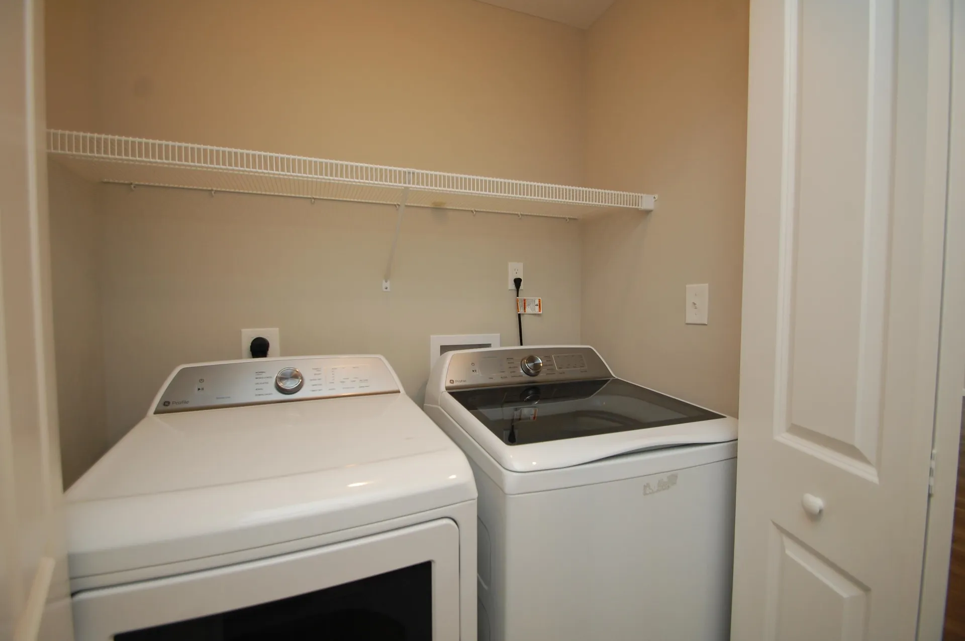 37 Shady Lane Manchester NH 03104