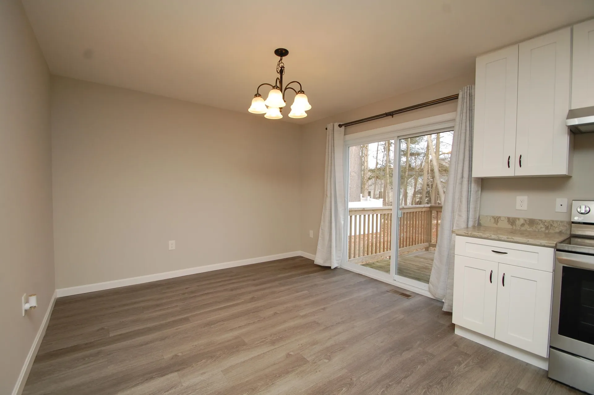 37 Shady Lane Manchester NH 03104