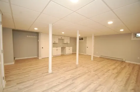 37 Shady Lane Manchester NH 03104