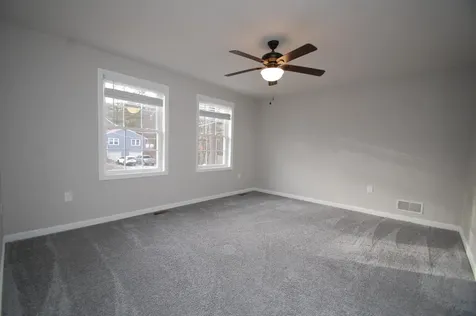 37 Shady Lane Manchester NH 03104