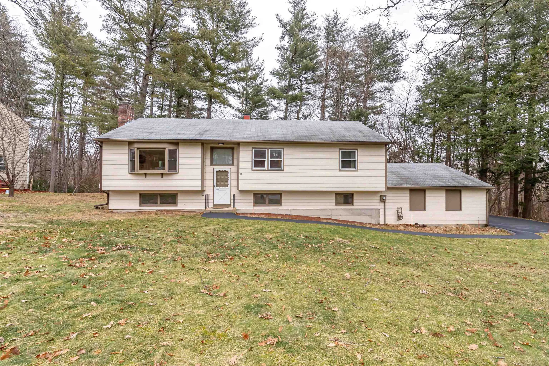 35 Pemberton Road Nashua NH 03063
