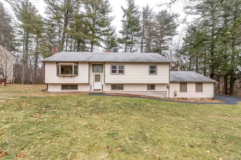 35 Pemberton Road Nashua NH 03063