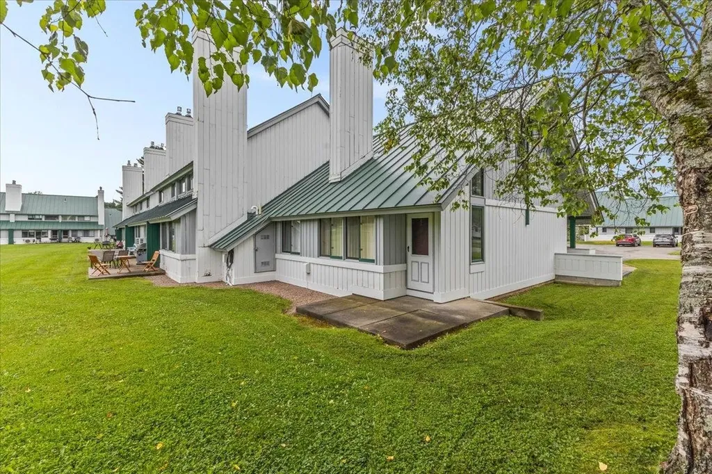 185 Village Green Drive Stowe VT 05672