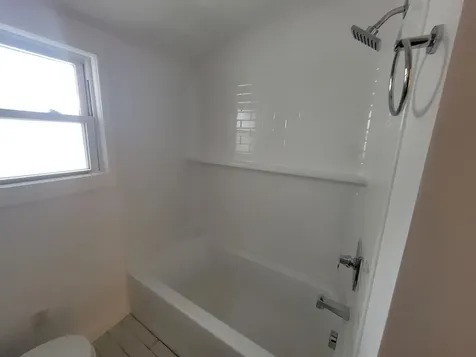 18 West Bow Street Franklin NH 03235