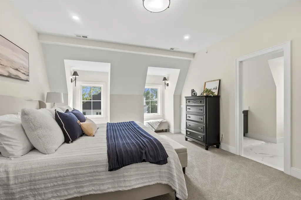 #2 Woodbury Reserve Portsmouth NH 03801