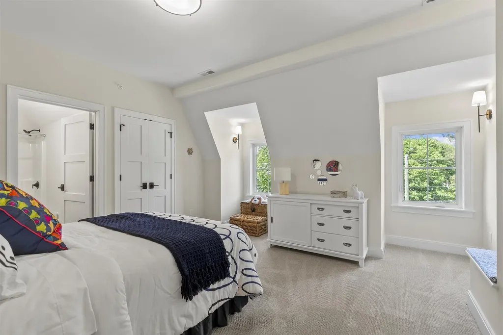 #2 Woodbury Reserve Portsmouth NH 03801