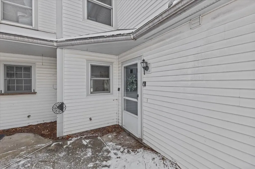 59 Saybrook Road Essex VT 05452