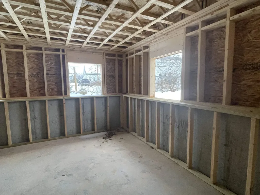 81 Washington Street Littleton NH 03561