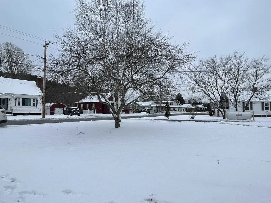 81 Washington Street Littleton NH 03561