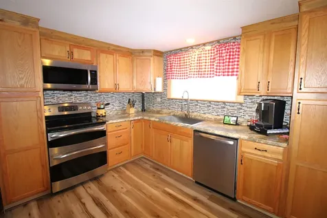 23 Oakes Street Woodstock NH 03262