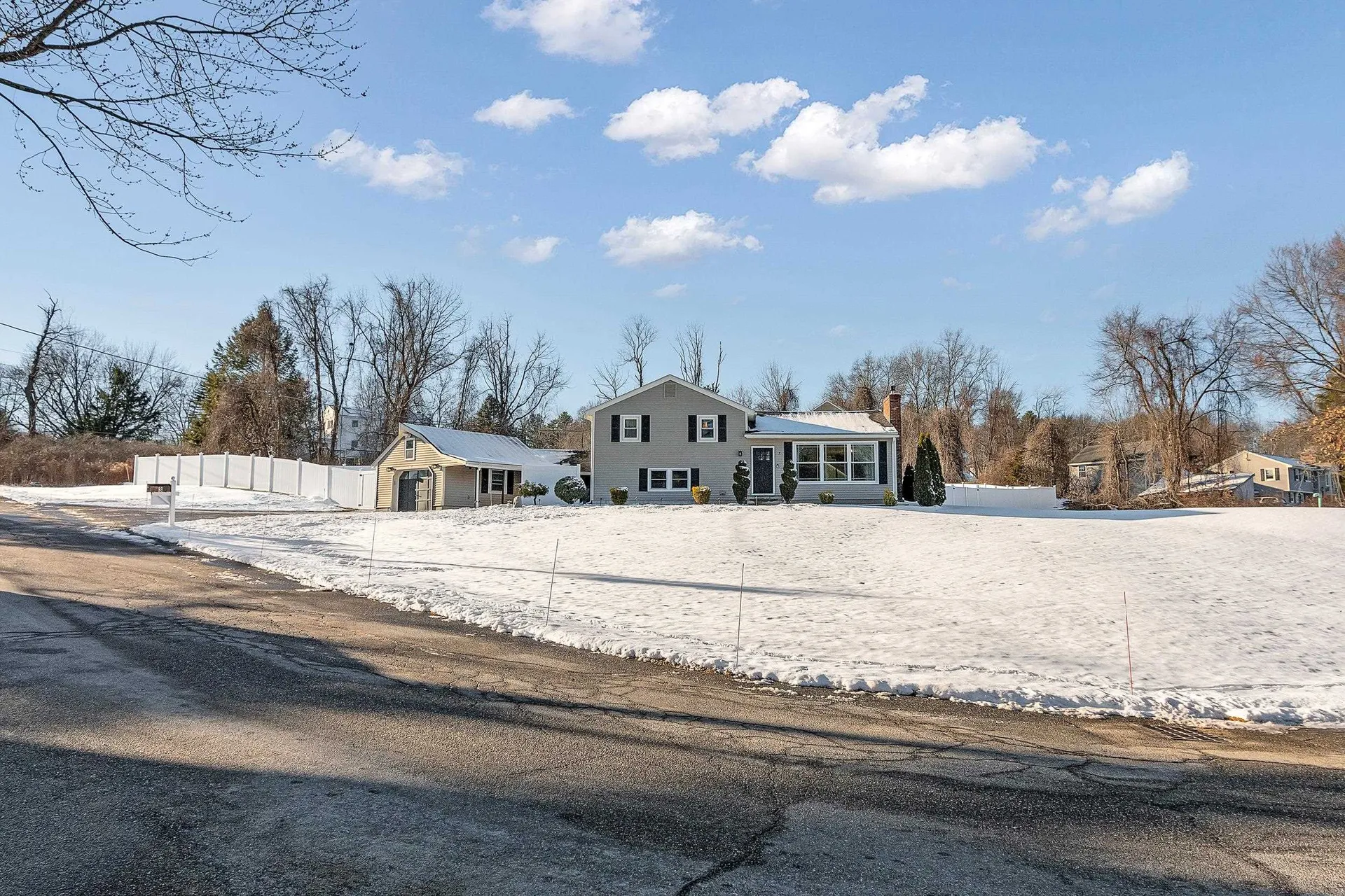 3 Sunrise Drive Pelham NH 03076