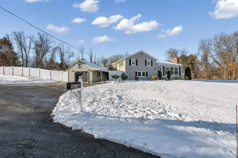 3 Sunrise Drive Pelham NH 03076