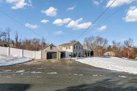 3 Sunrise Drive Pelham NH 03076