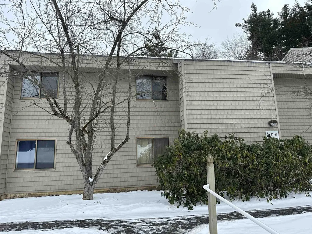 58 Hawthorne Circle South Burlington VT 05403