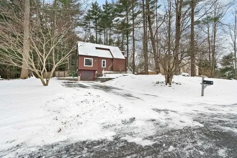 7 Fern Court Milford NH 03055