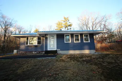 38 Old Derry Road Londonderry NH 03053