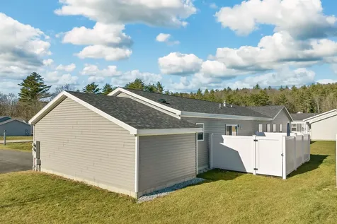 21-b Wildflower Lane Plymouth NH 03264