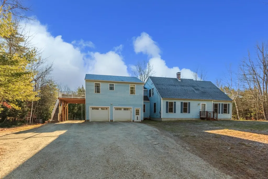 63 Robinson Road Bow NH 03304