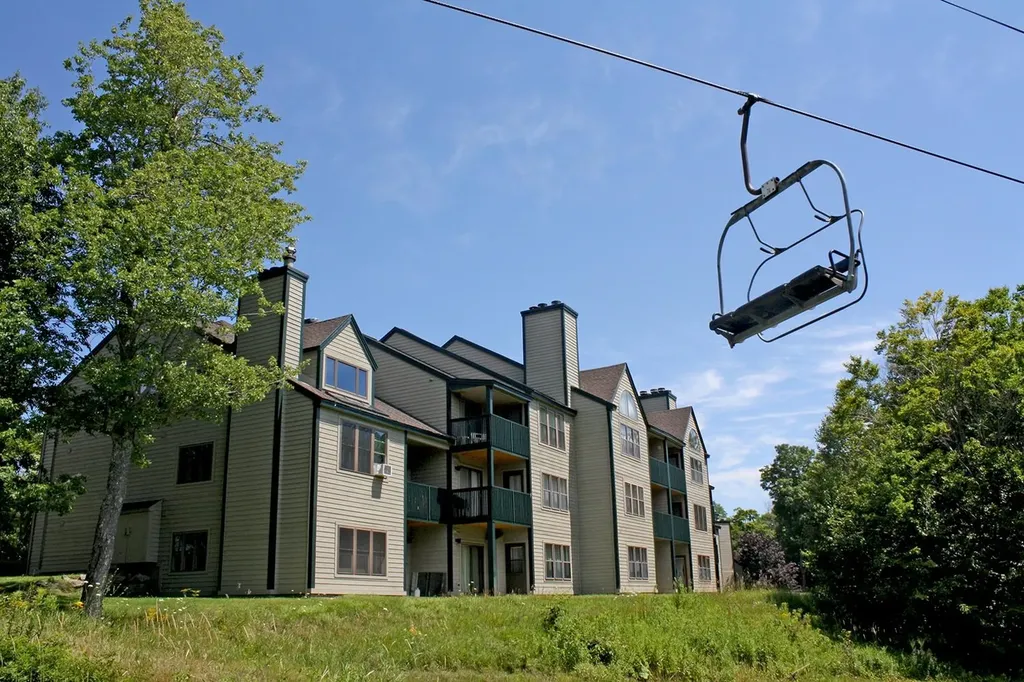 81 White Loop Ludlow VT 05149