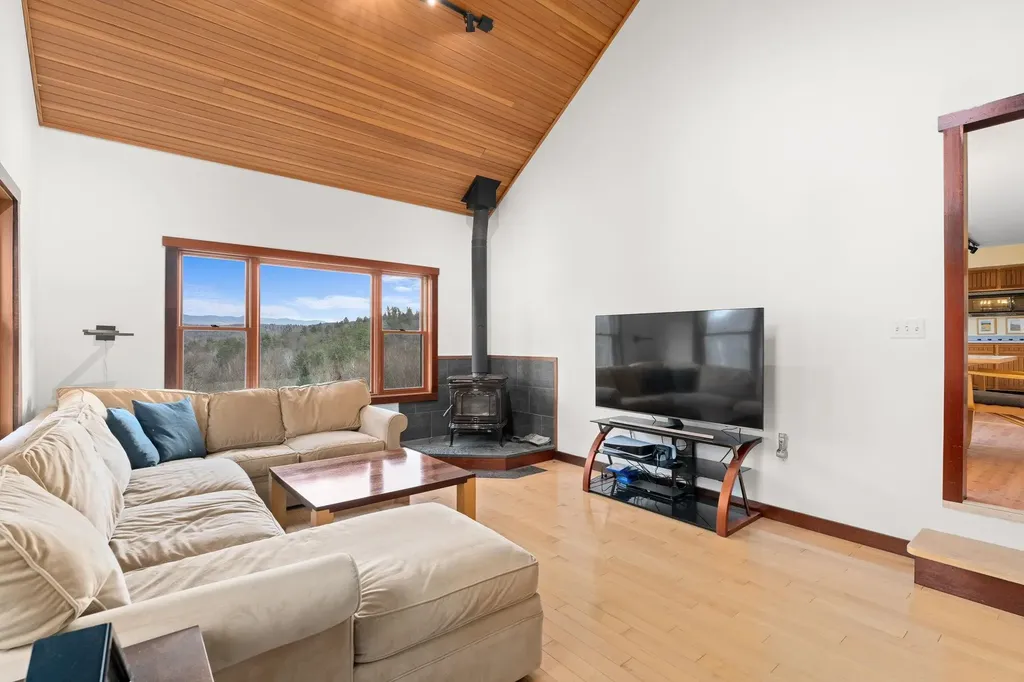 296 Christmas Hill Road Richmond VT 05477