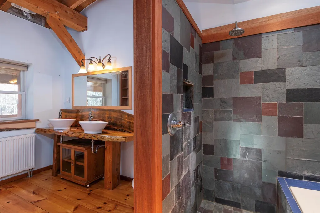 615 Beaver Pond Road Dummerston VT 05301