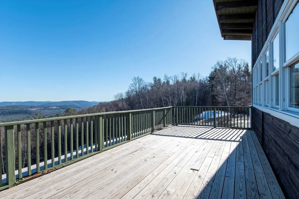 615 Beaver Pond Road Dummerston VT 05301