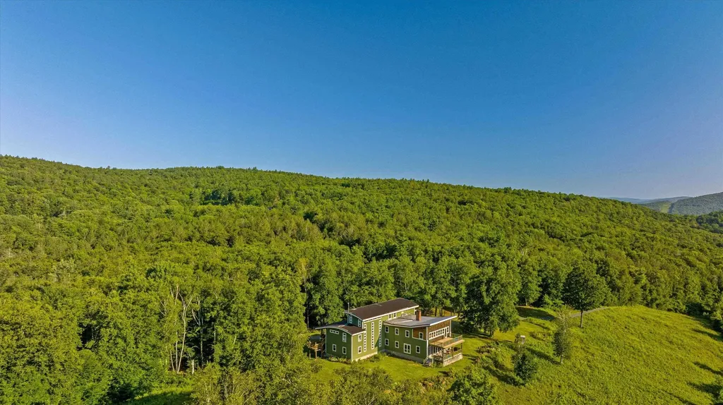 615 Beaver Pond Road Dummerston VT 05301