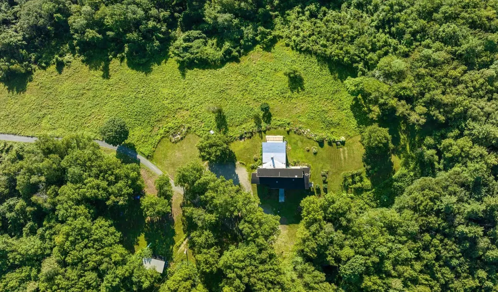 615 Beaver Pond Road Dummerston VT 05301