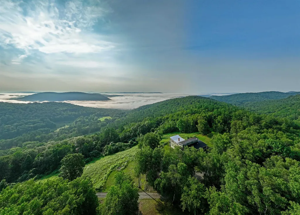 615 Beaver Pond Road Dummerston VT 05301