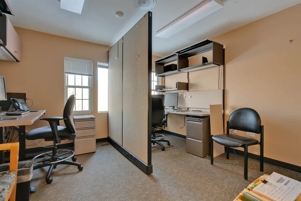 6 Hampton Road Exeter NH 03833-0000