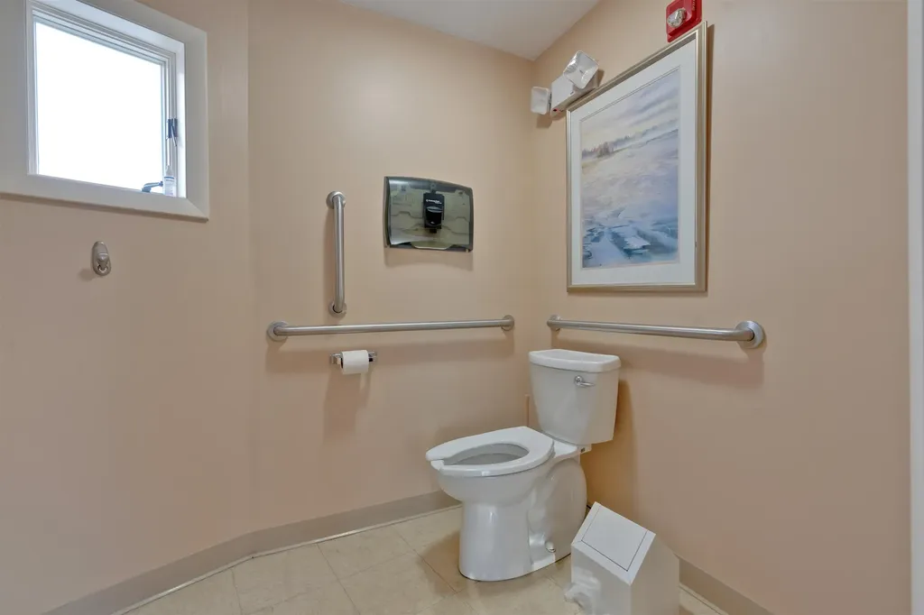 6 Hampton Road Exeter NH 03833-0000