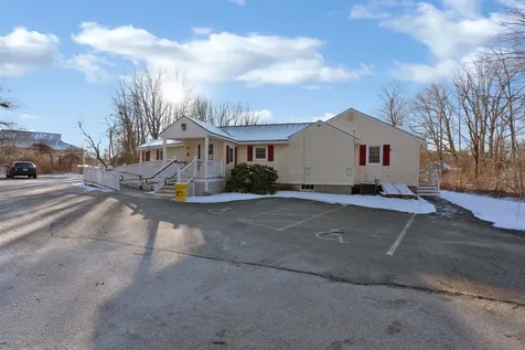 6 Hampton Road Exeter NH 03833-0000