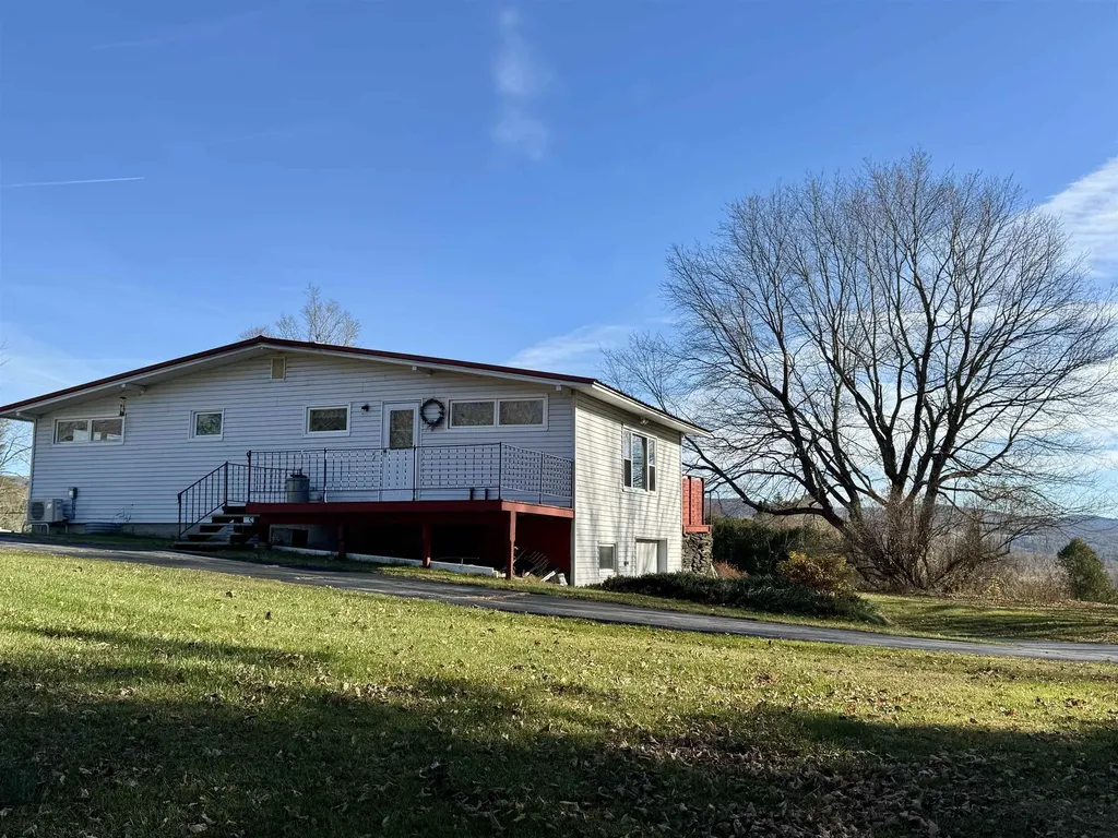 29 Reservoir Road Orange VT 05641
