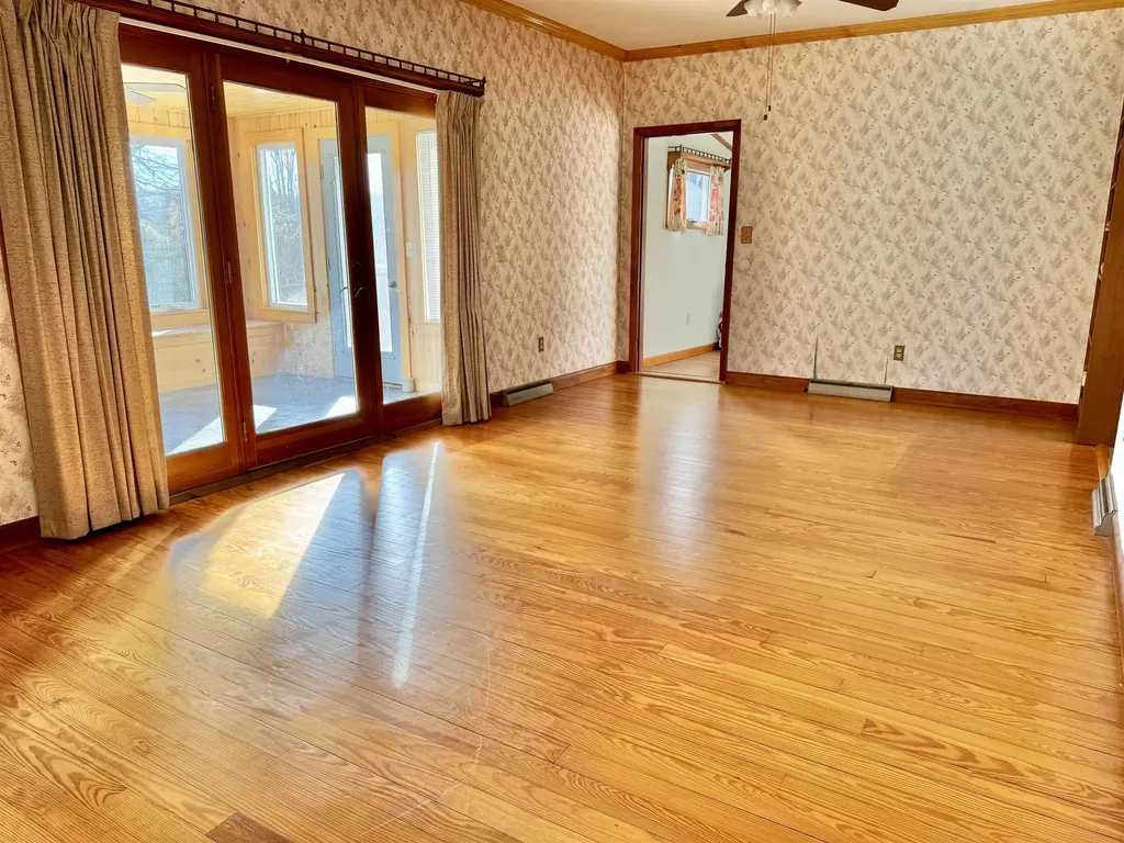 29 Reservoir Road Orange VT 05641