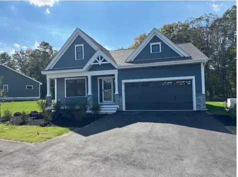 8 Edgewater Drive Brentwood NH 03833