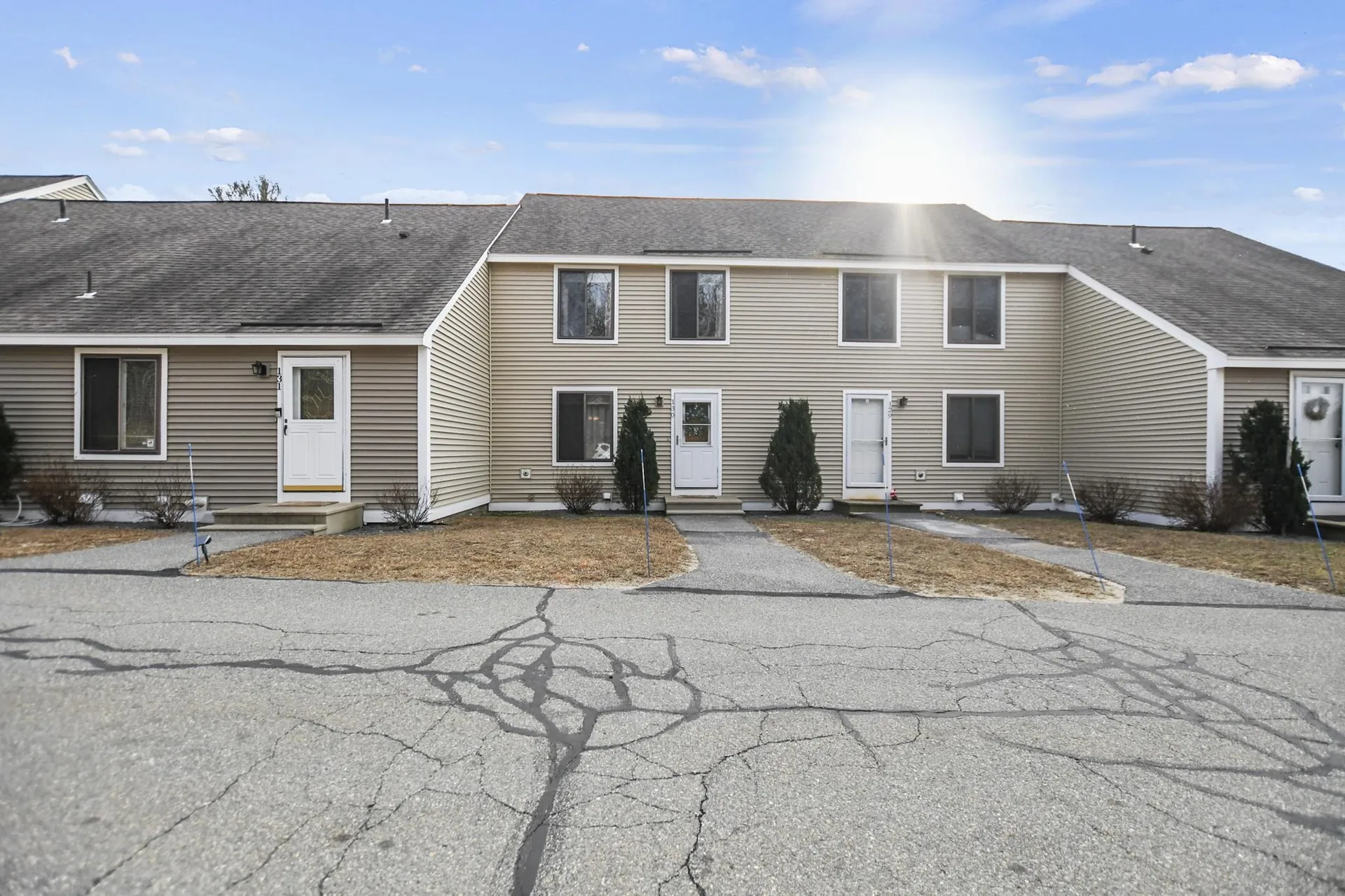 130 Treadway Lane Londonderry NH 03053