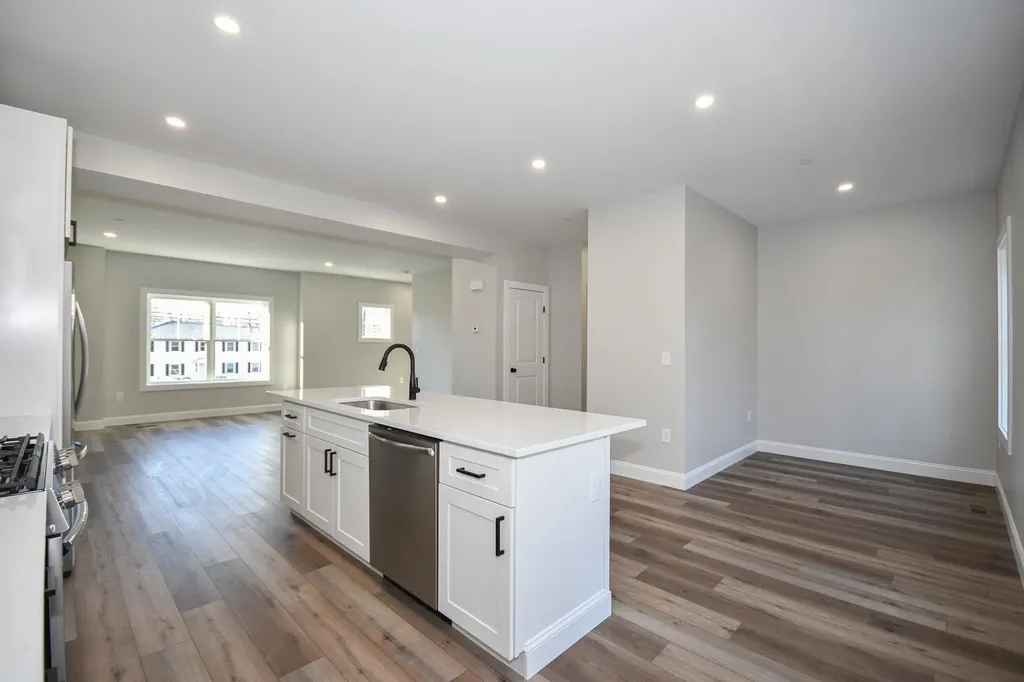 80b Rochester Hill Road Rochester NH 03867