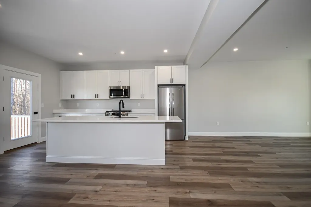 80b Rochester Hill Road Rochester NH 03867