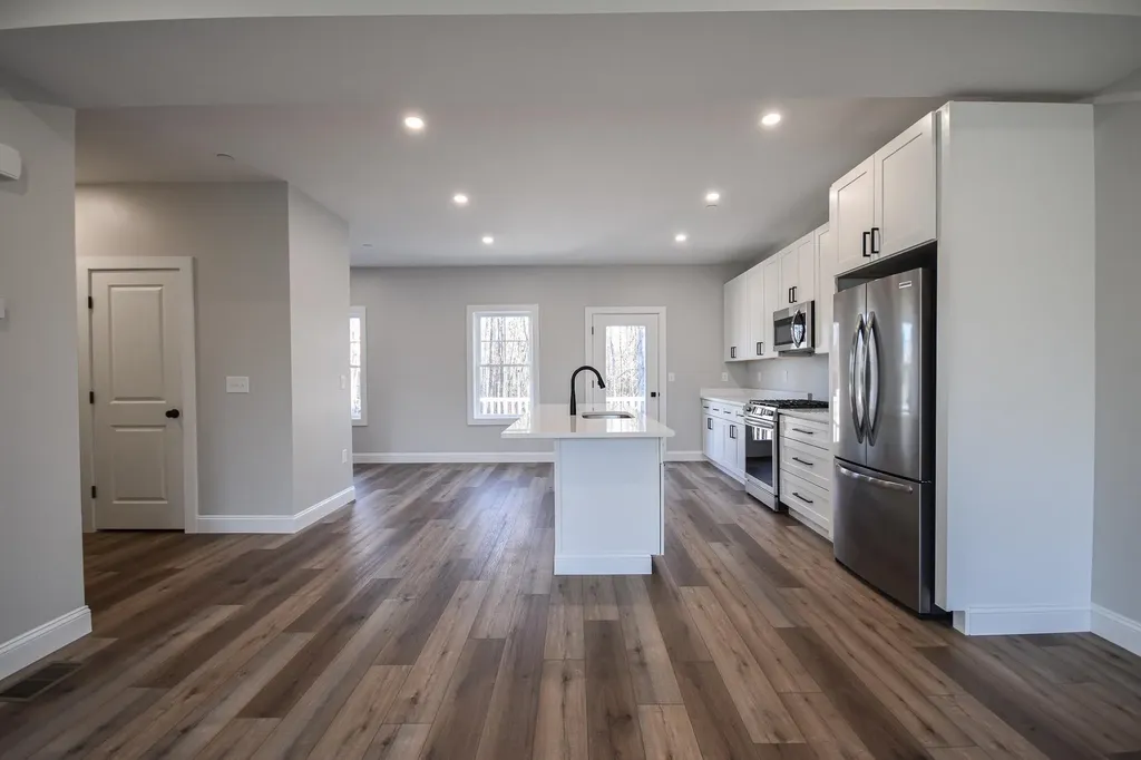 80b Rochester Hill Road Rochester NH 03867