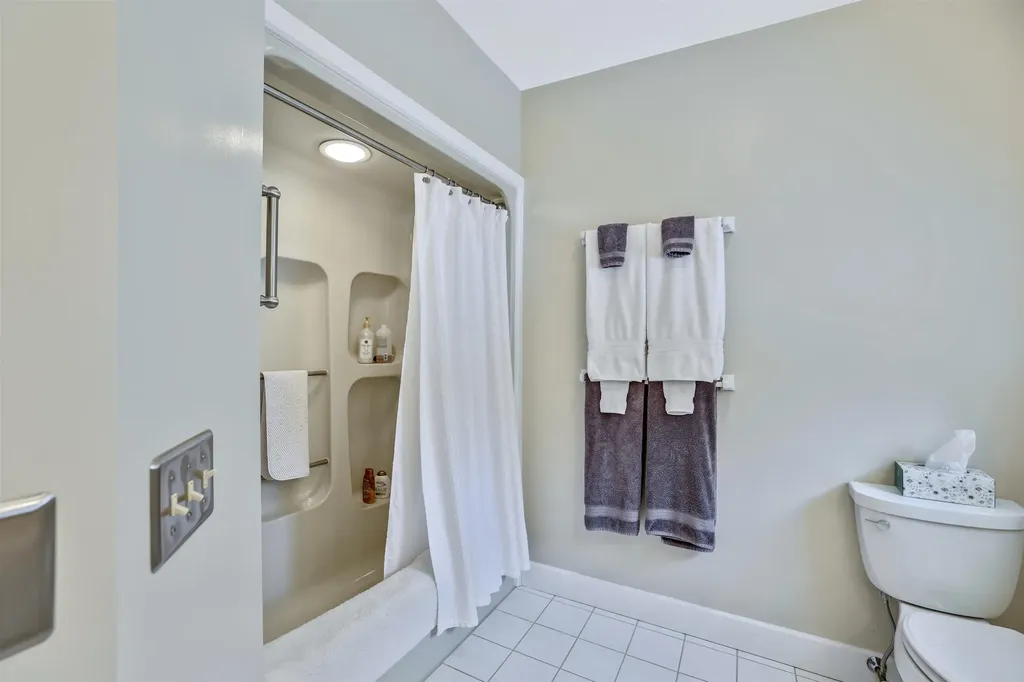 1645 Cross Road Jay VT 05859-9403