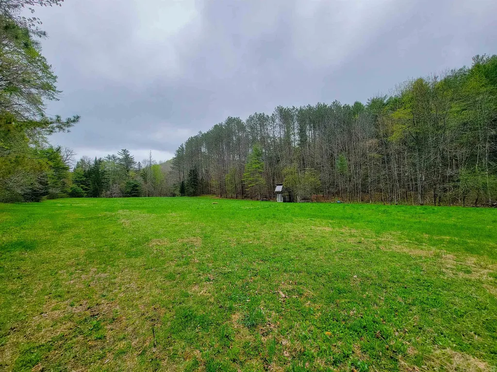 12 Meadowbrook Lane Chelsea VT 05038