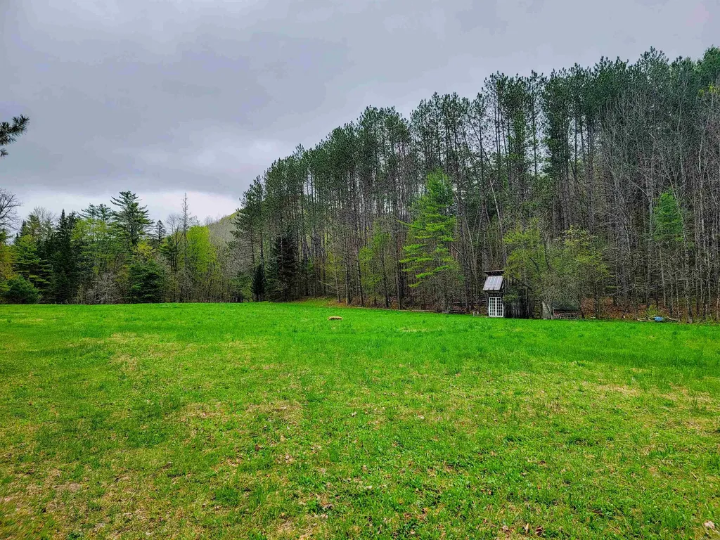 12 Meadowbrook Lane Chelsea VT 05038