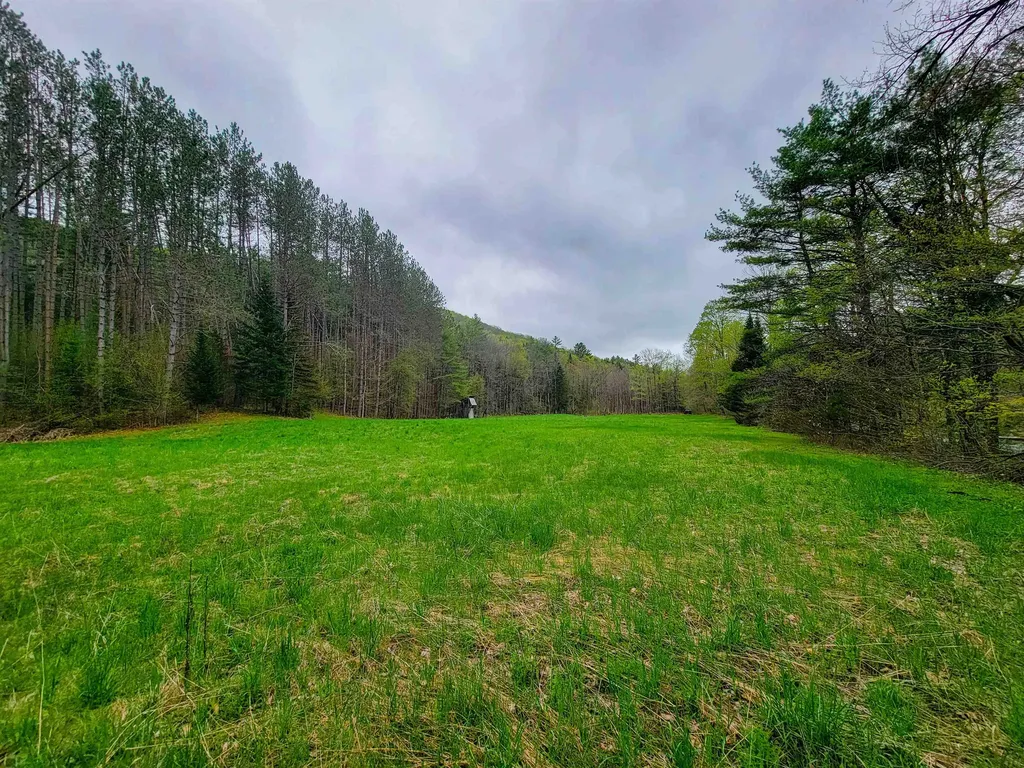 12 Meadowbrook Lane Chelsea VT 05038