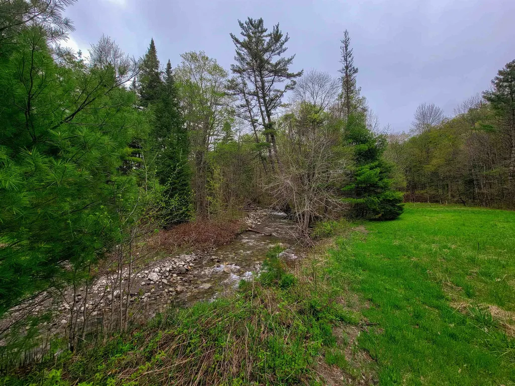 12 Meadowbrook Lane Chelsea VT 05038