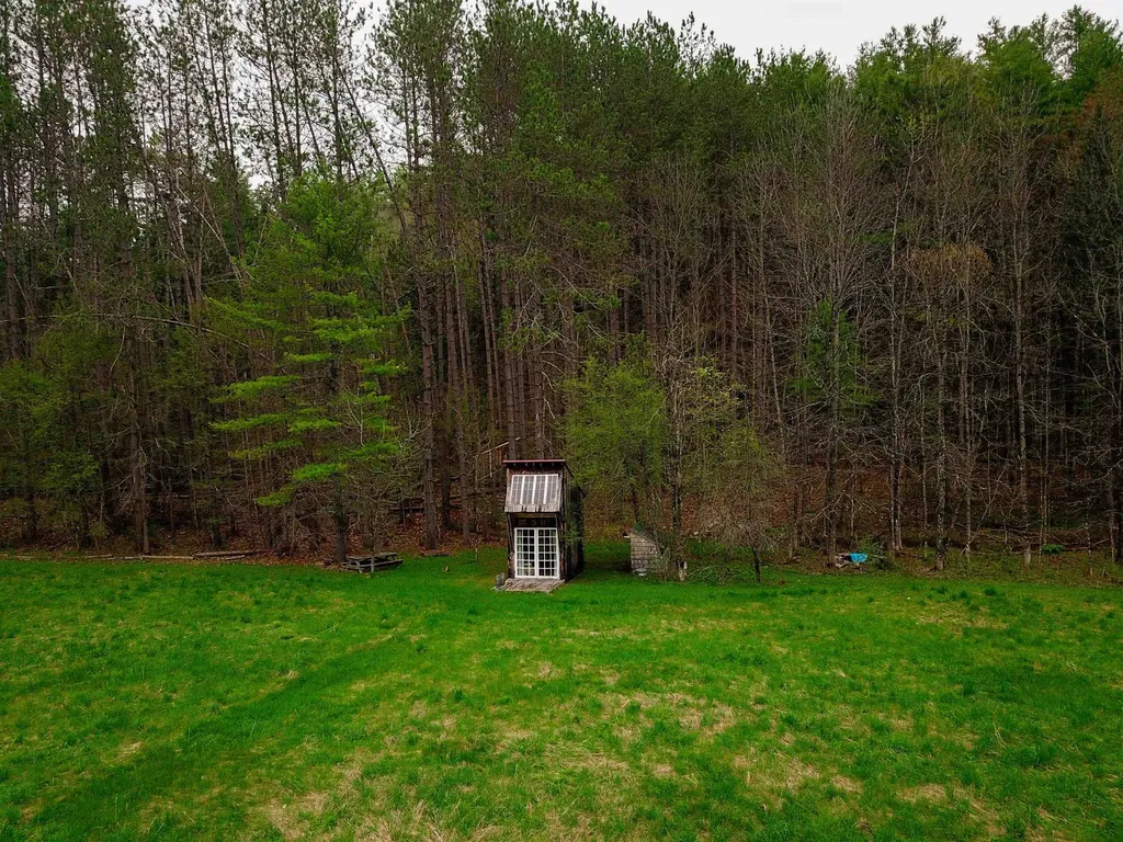 12 Meadowbrook Lane Chelsea VT 05038