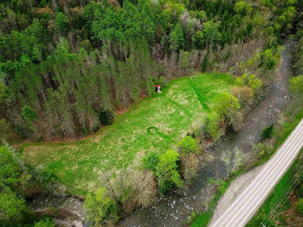 12 Meadowbrook Lane Chelsea VT 05038