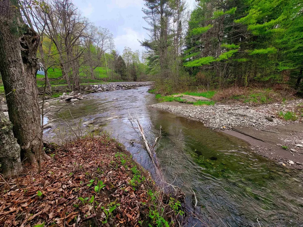 12 Meadowbrook Lane Chelsea VT 05038