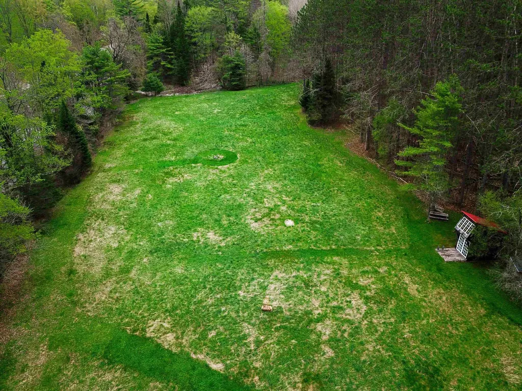 12 Meadowbrook Lane Chelsea VT 05038