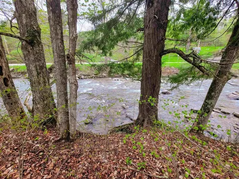 12 Meadowbrook Lane Chelsea VT 05038